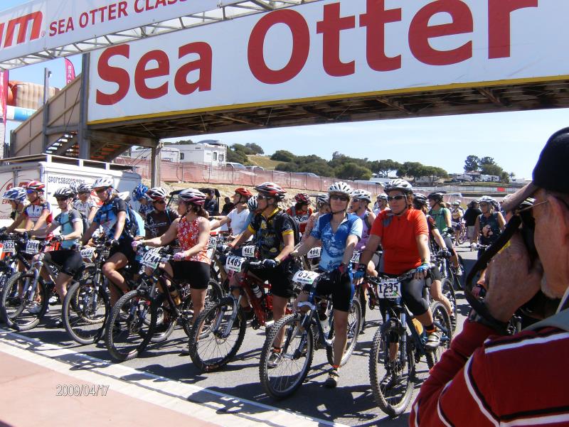 xc womens race start-1.jpg